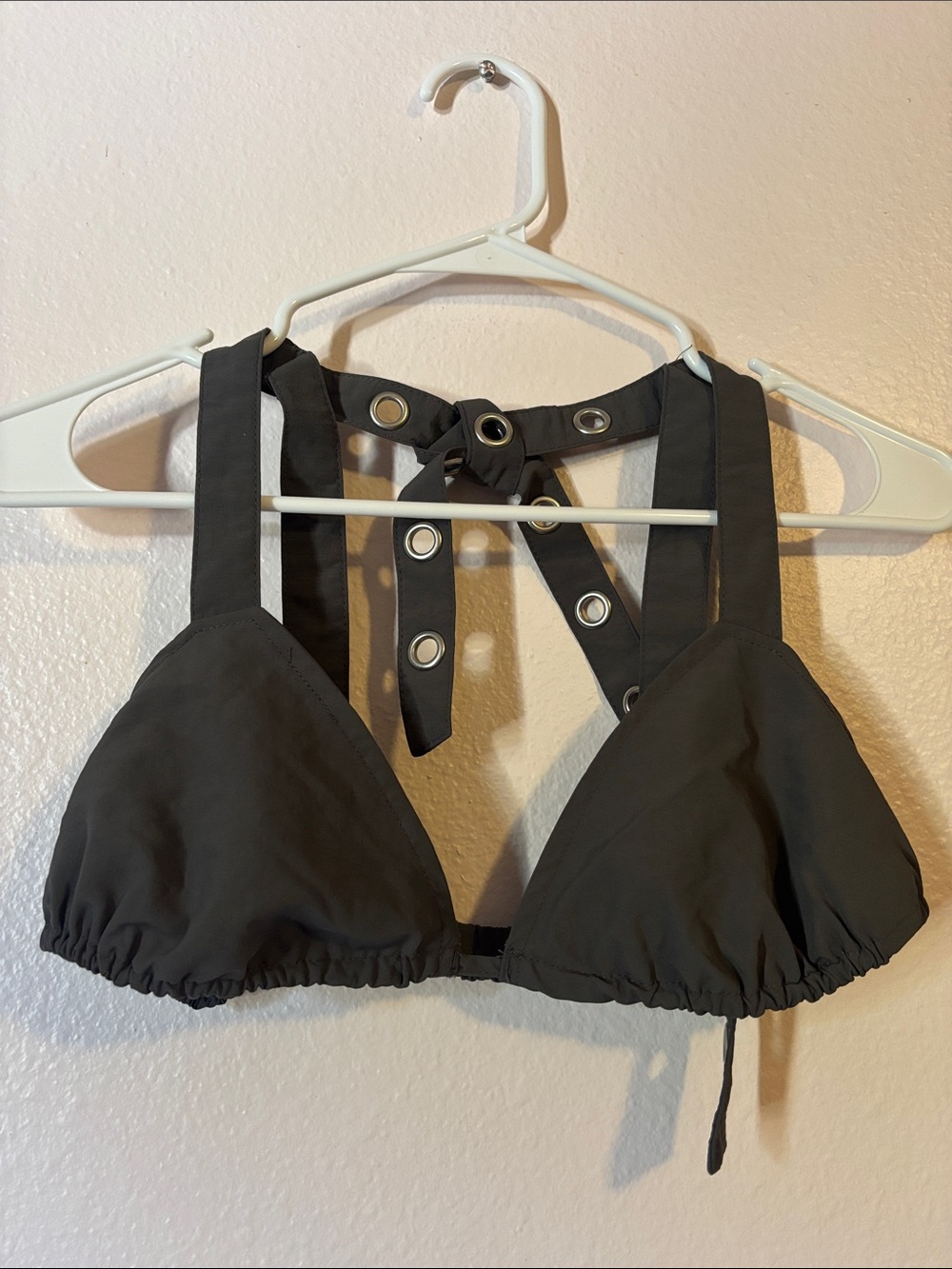 Woman’s Grey Grommet Halter Bra Top, Size S